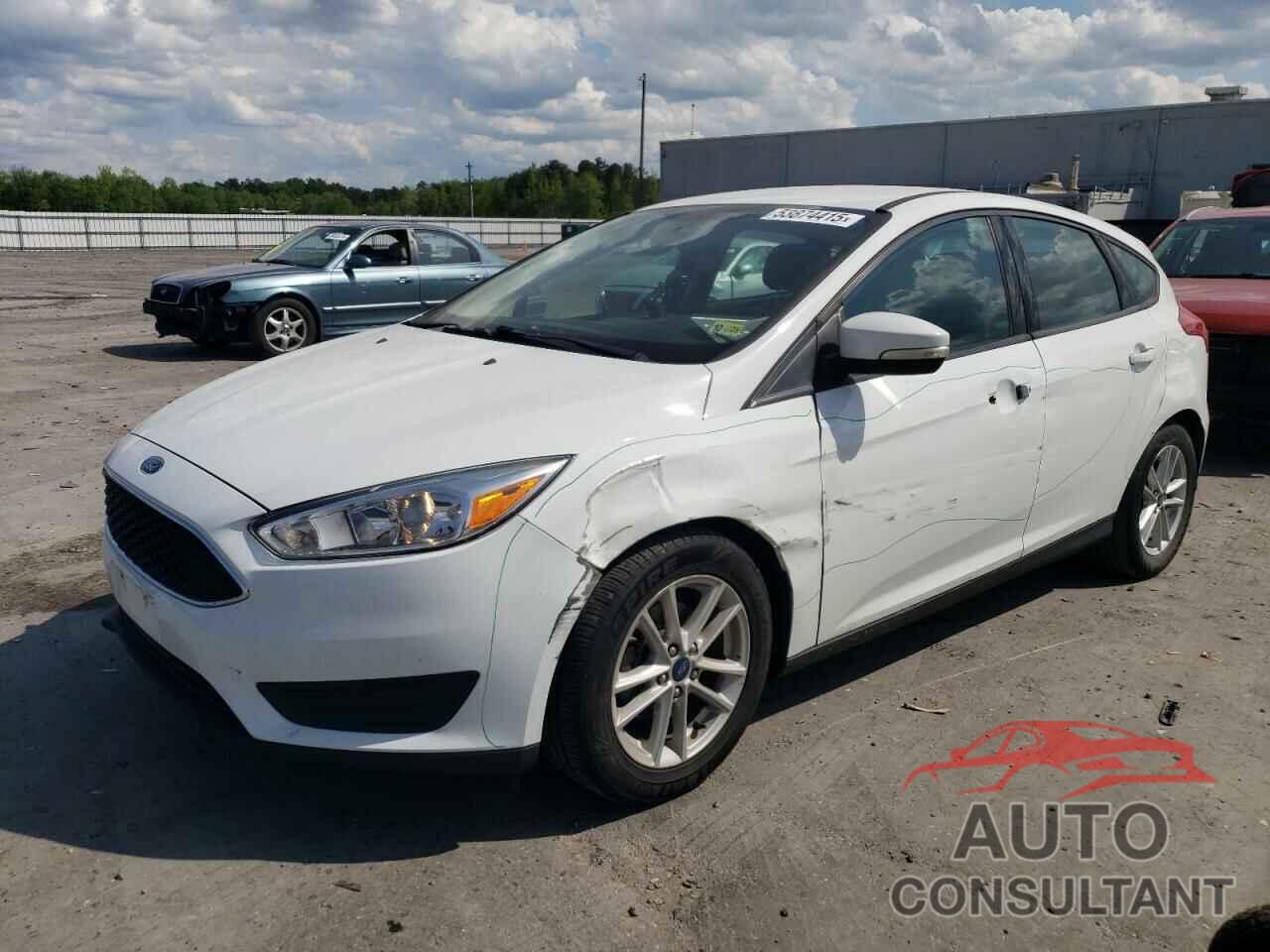 FORD FOCUS 2018 - 1FADP3K20JL300222