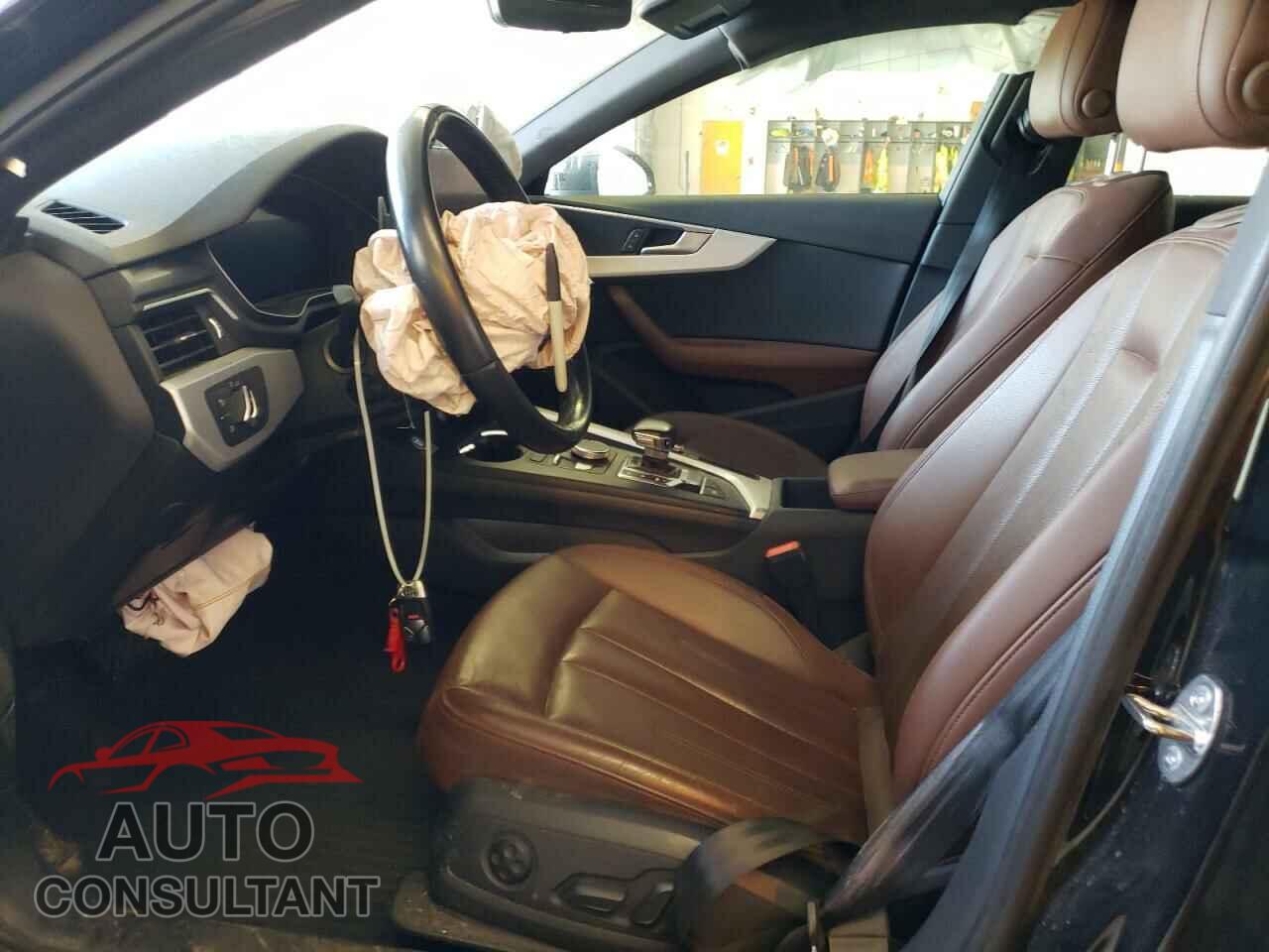 AUDI A4 2017 - WAUDNAF43HN049871