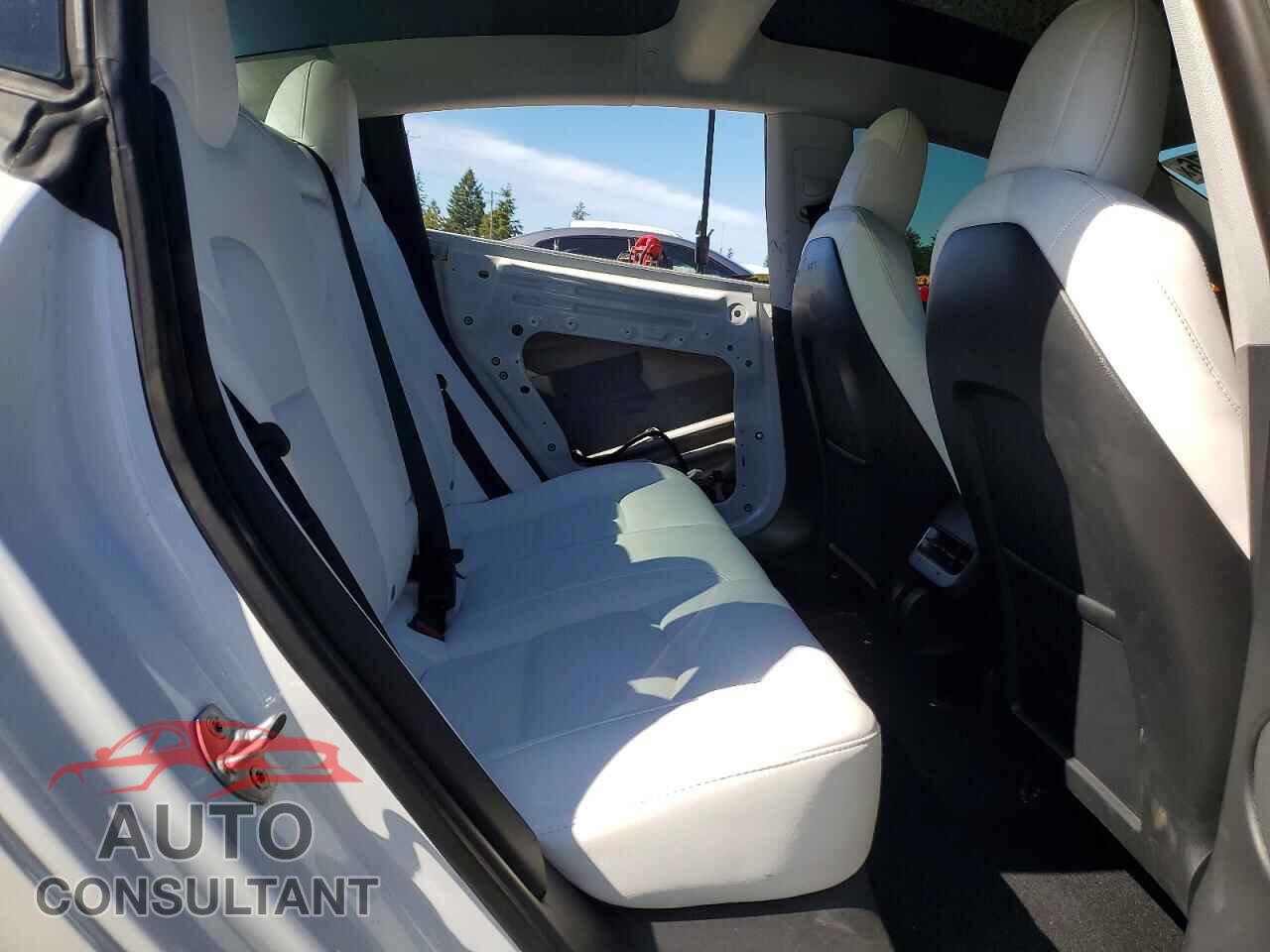 TESLA MODEL 3 2021 - 5YJ3E1EAXMF978079