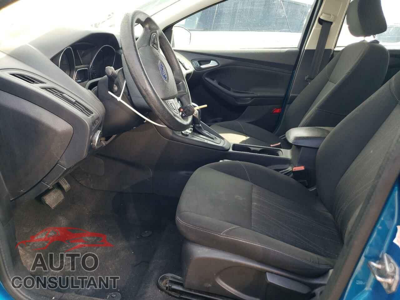 FORD FOCUS 2015 - 1FADP3K23FL288428