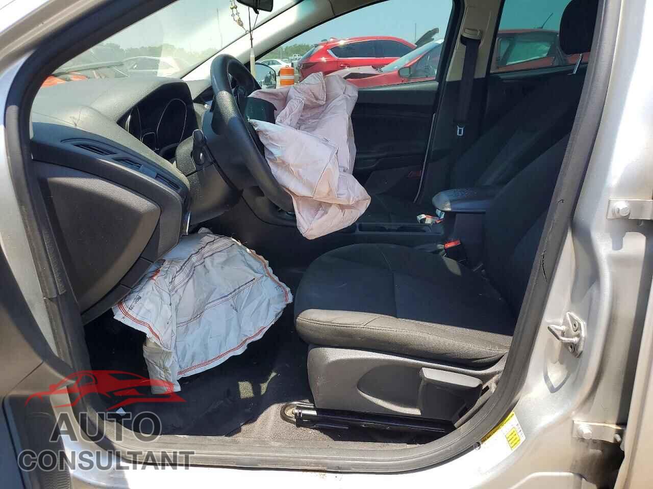 FORD FOCUS 2017 - 1FADP3H20HL332881
