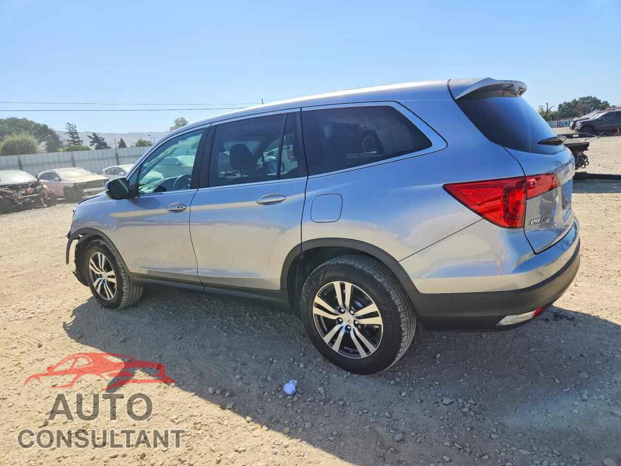 HONDA PILOT 2017 - 5FNYF6H63HB011438
