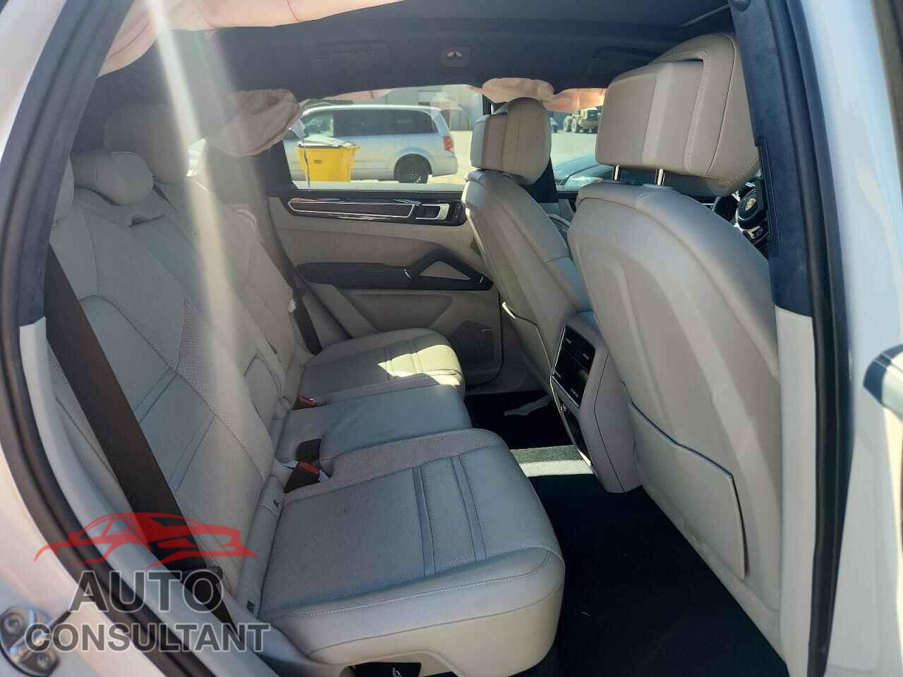 PORSCHE CAYENNE 2022 - WP1AG2AY4NDA38152