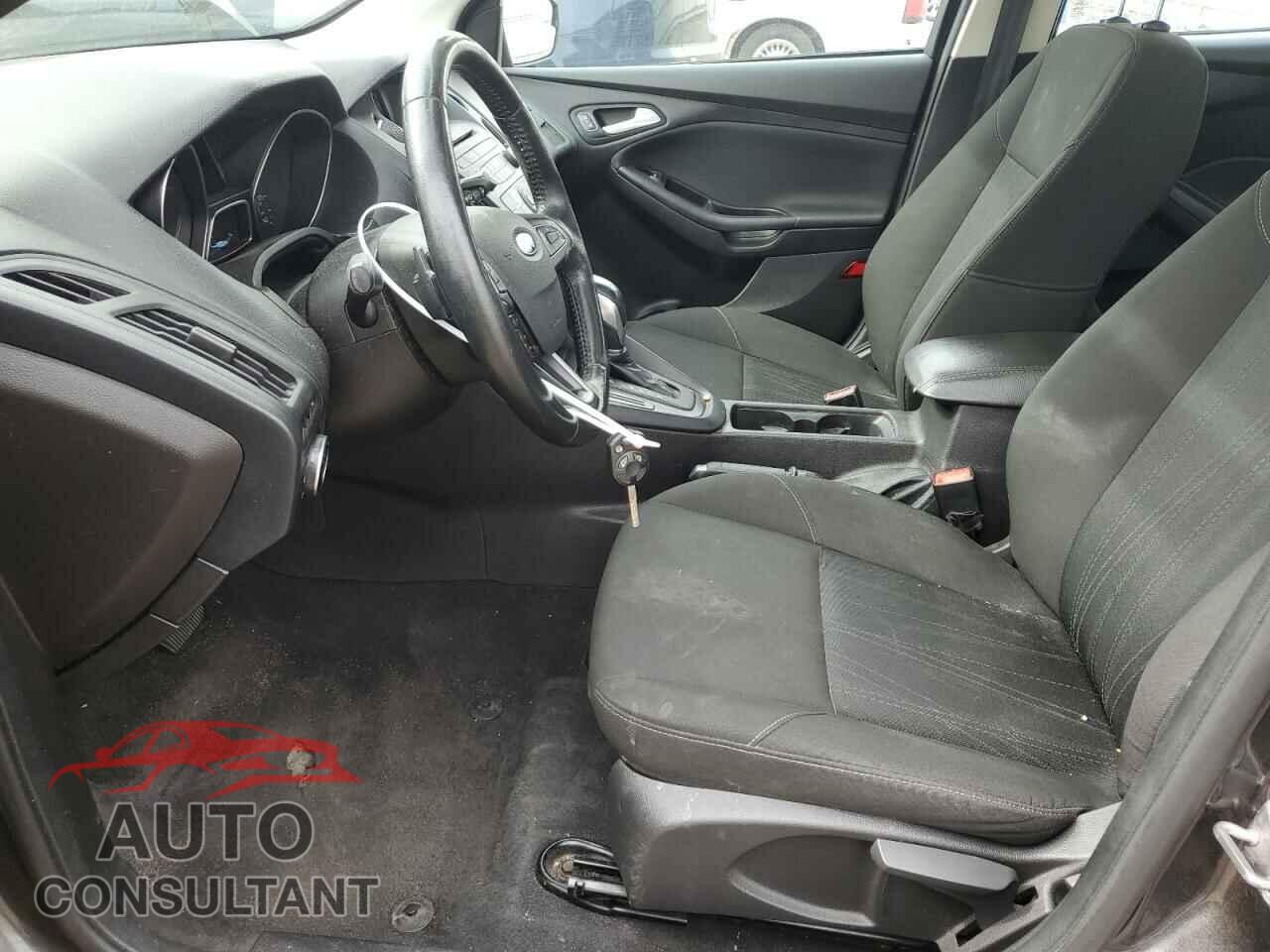 FORD FOCUS 2015 - 1FADP3F20FL267322