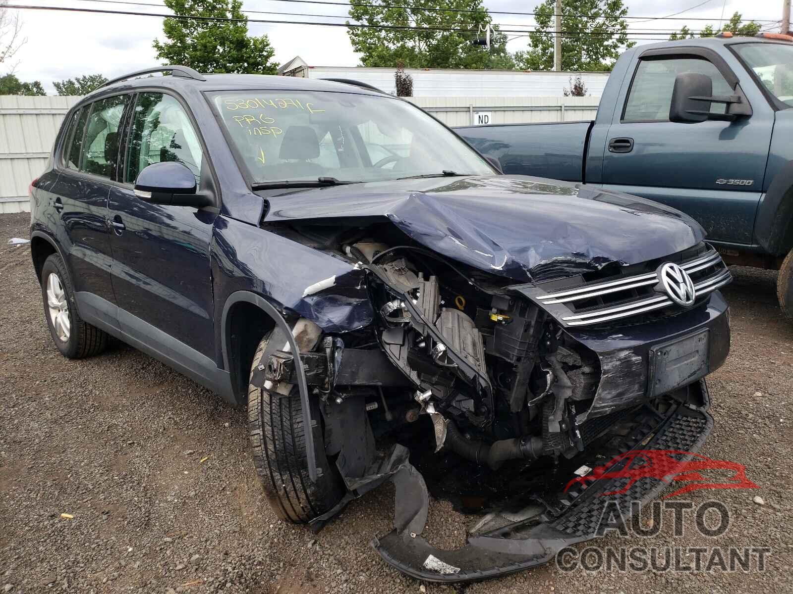 VOLKSWAGEN TIGUAN 2016 - WVGBV7AX0GW572932