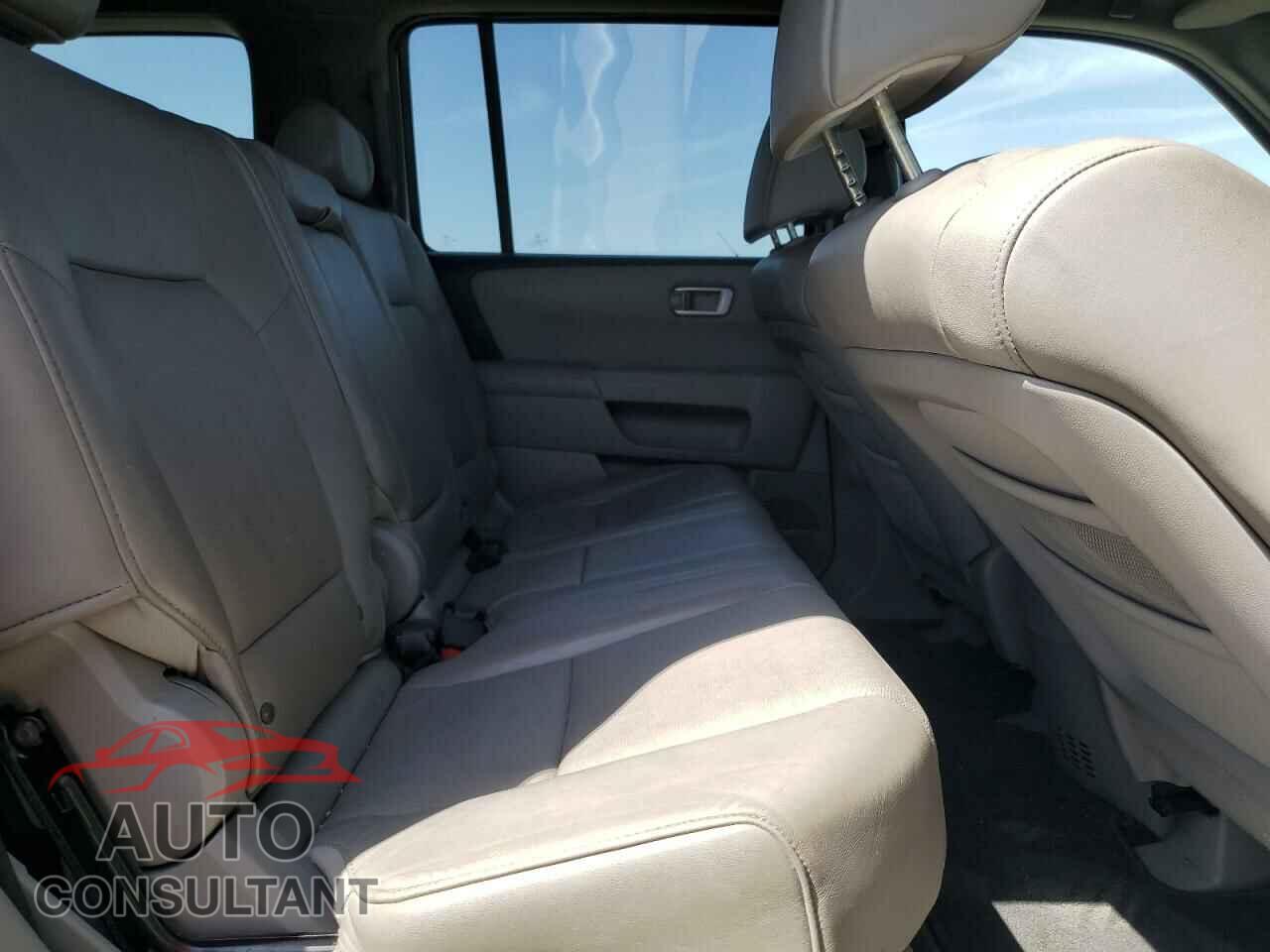 HONDA PILOT 2010 - 5FNYF4H54AB021722