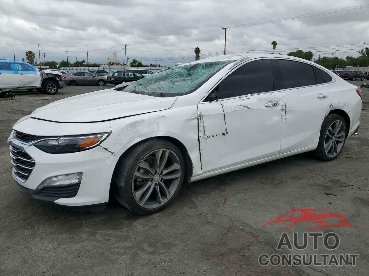 CHEVROLET MALIBU 2021 - 1G1ZD5ST6MF030275