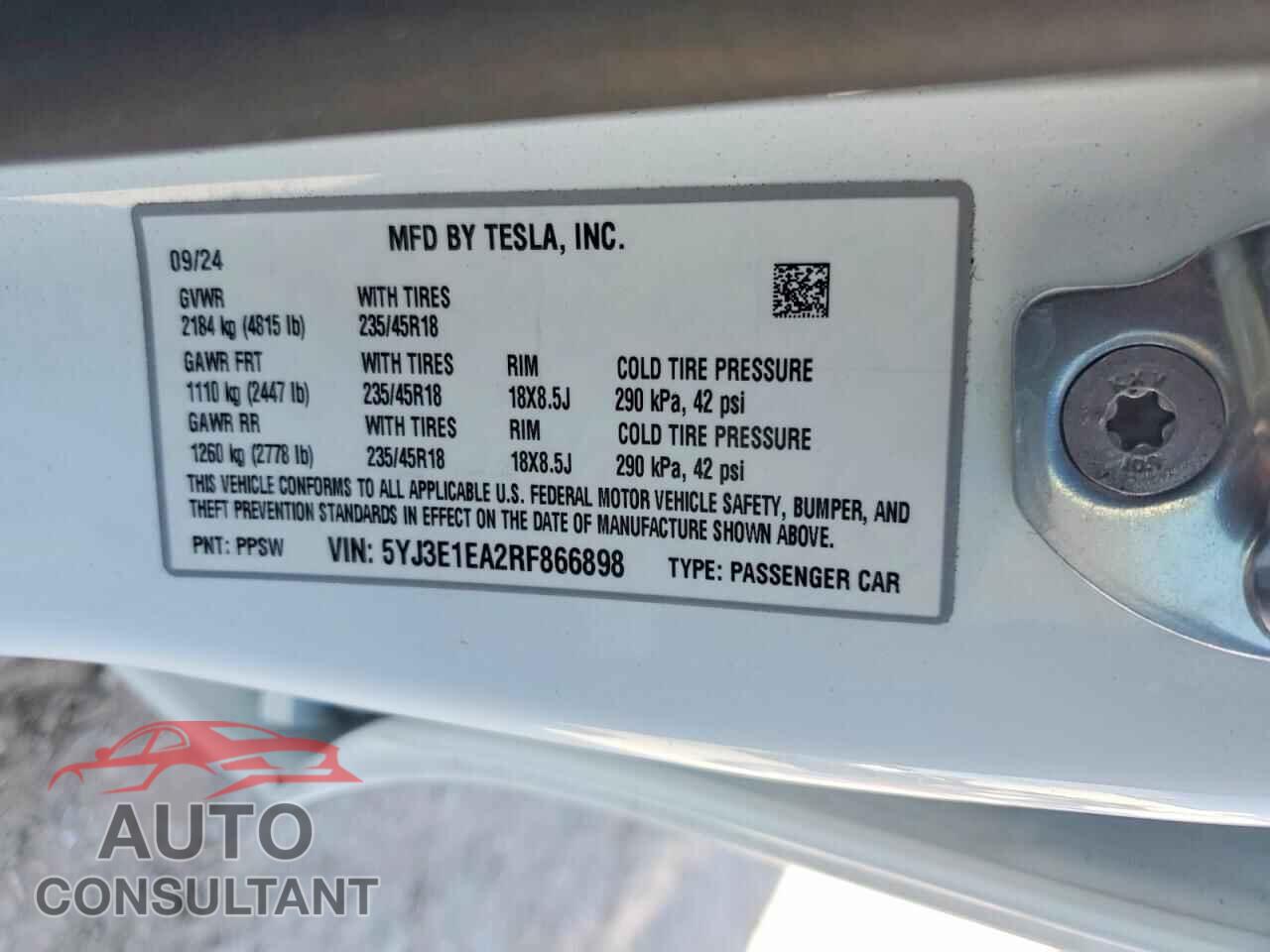 TESLA MODEL 3 2024 - 5YJ3E1EA2RF866898