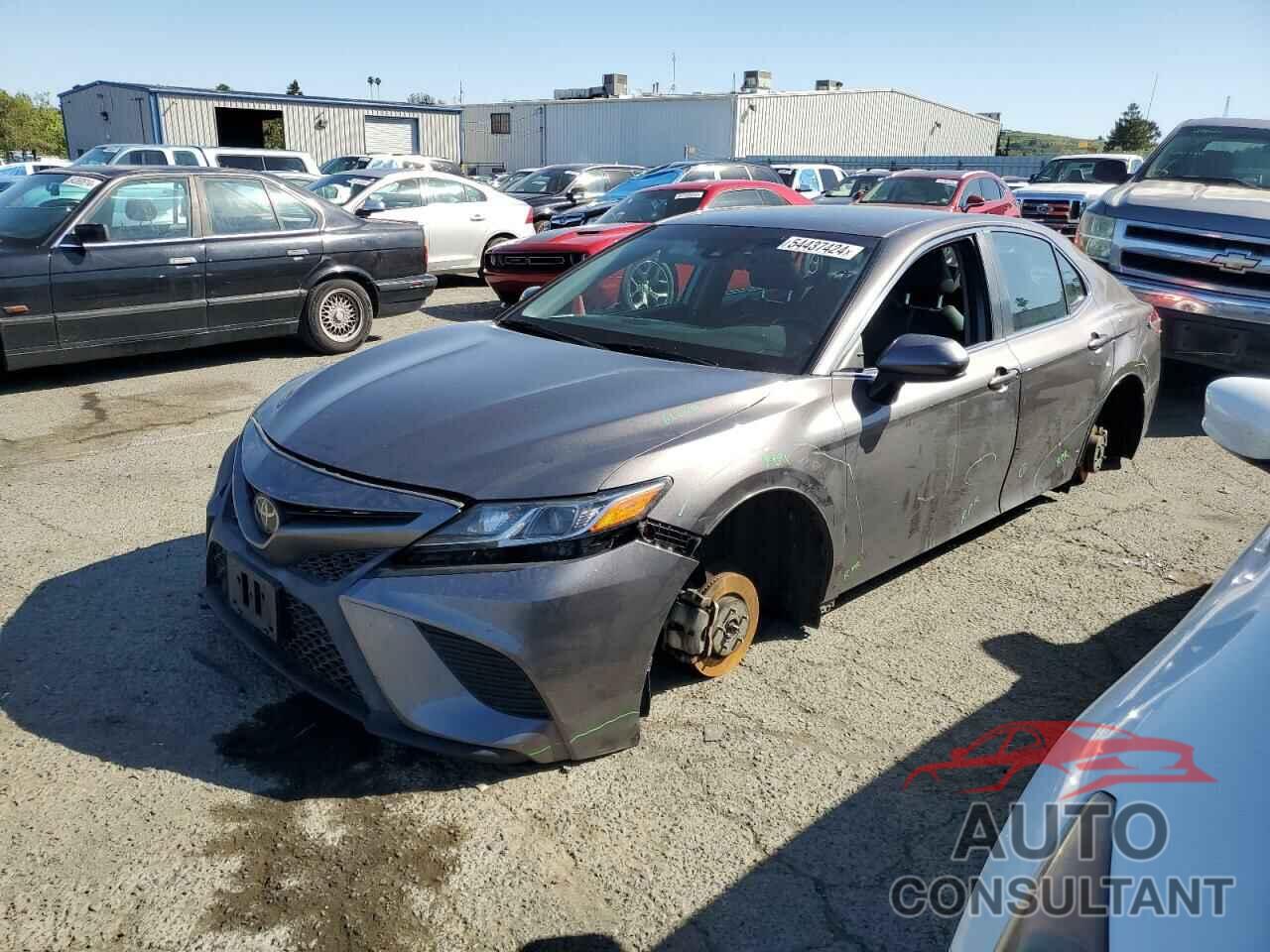 TOYOTA CAMRY 2018 - 4T1B11HK8JU117297