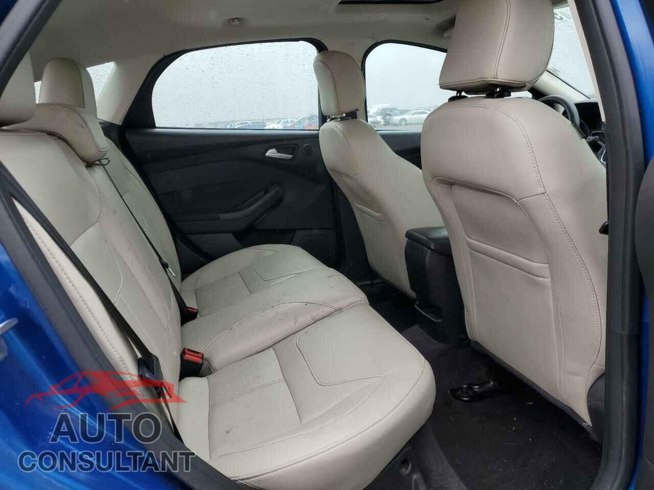 FORD FOCUS 2018 - 1FADP3N29JL250092