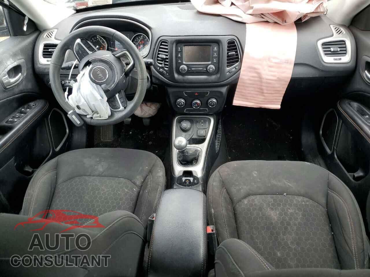JEEP COMPASS 2018 - 3C4NJDAB2JT179625