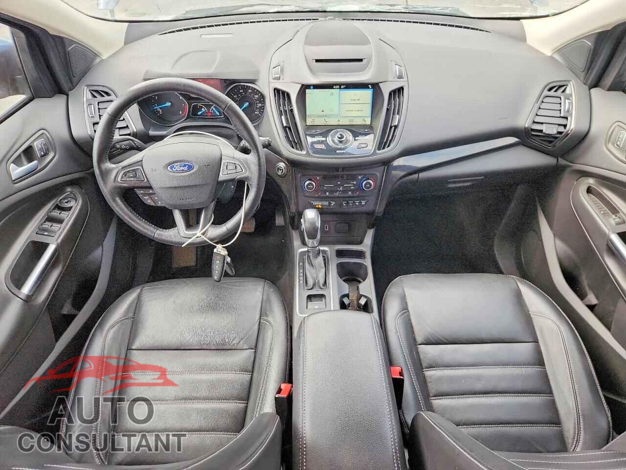FORD ESCAPE 2018 - 1FMCU9J96JUC07274