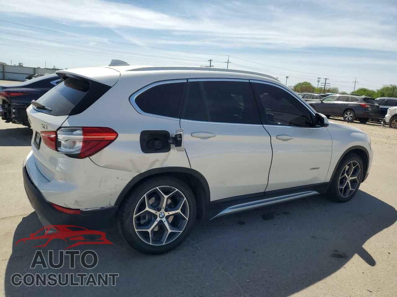 BMW X1 2017 - WBXHT3C33H5F84285