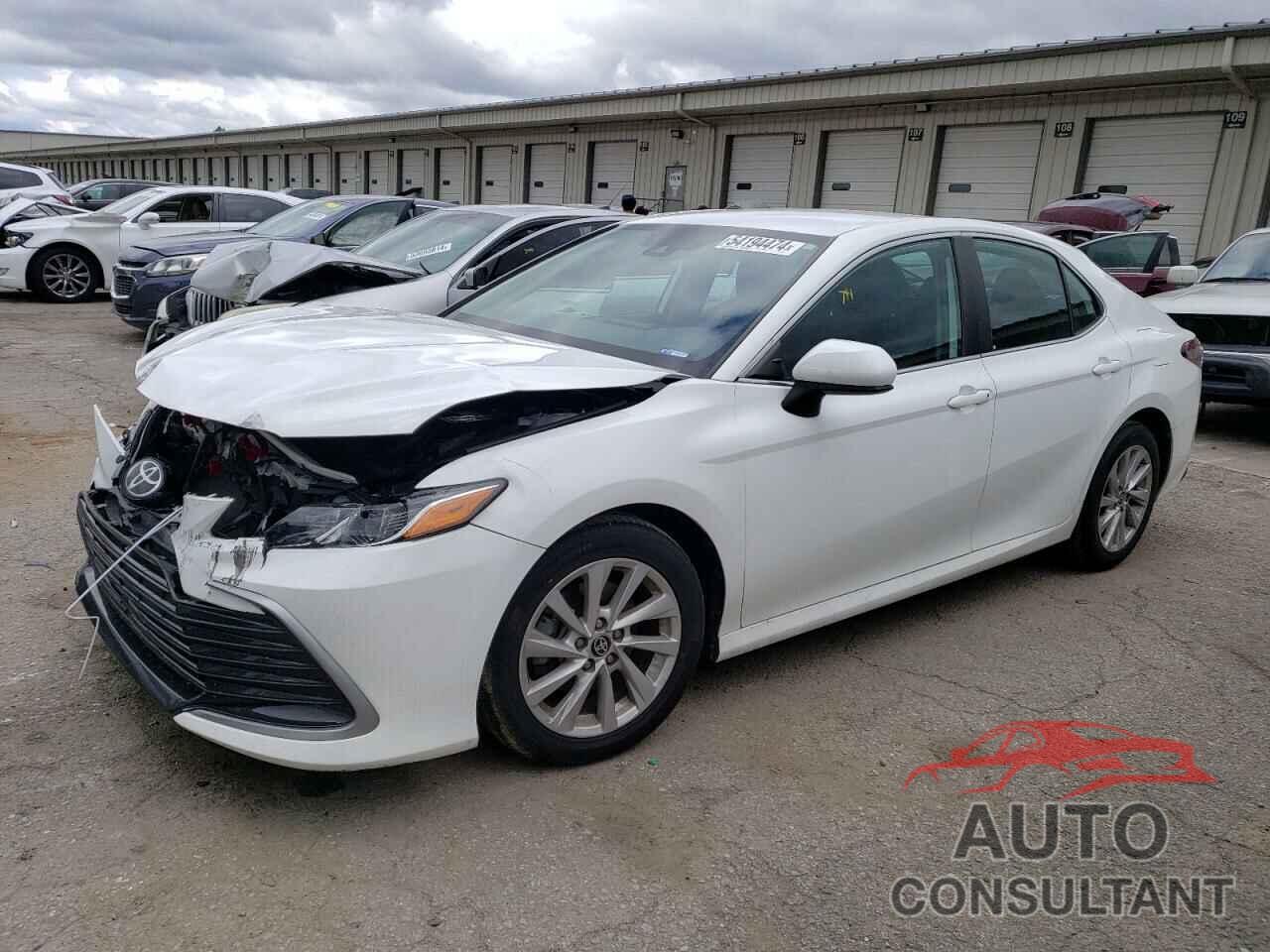 TOYOTA CAMRY 2021 - 4T1C11AK6MU440671