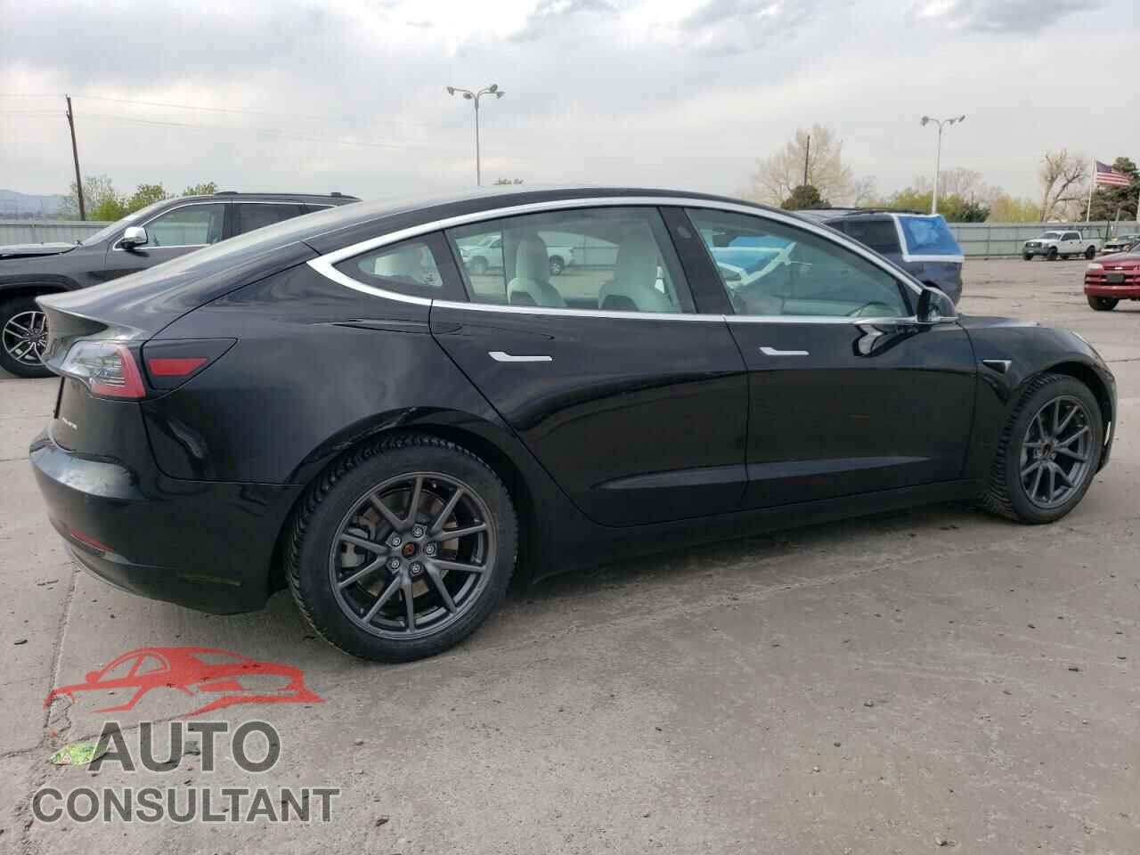 TESLA MODEL 3 2020 - 5YJ3E1EB6LF769672