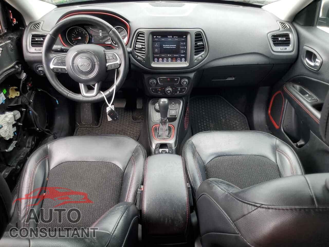 JEEP COMPASS 2018 - 3C4NJDDB2JT442109