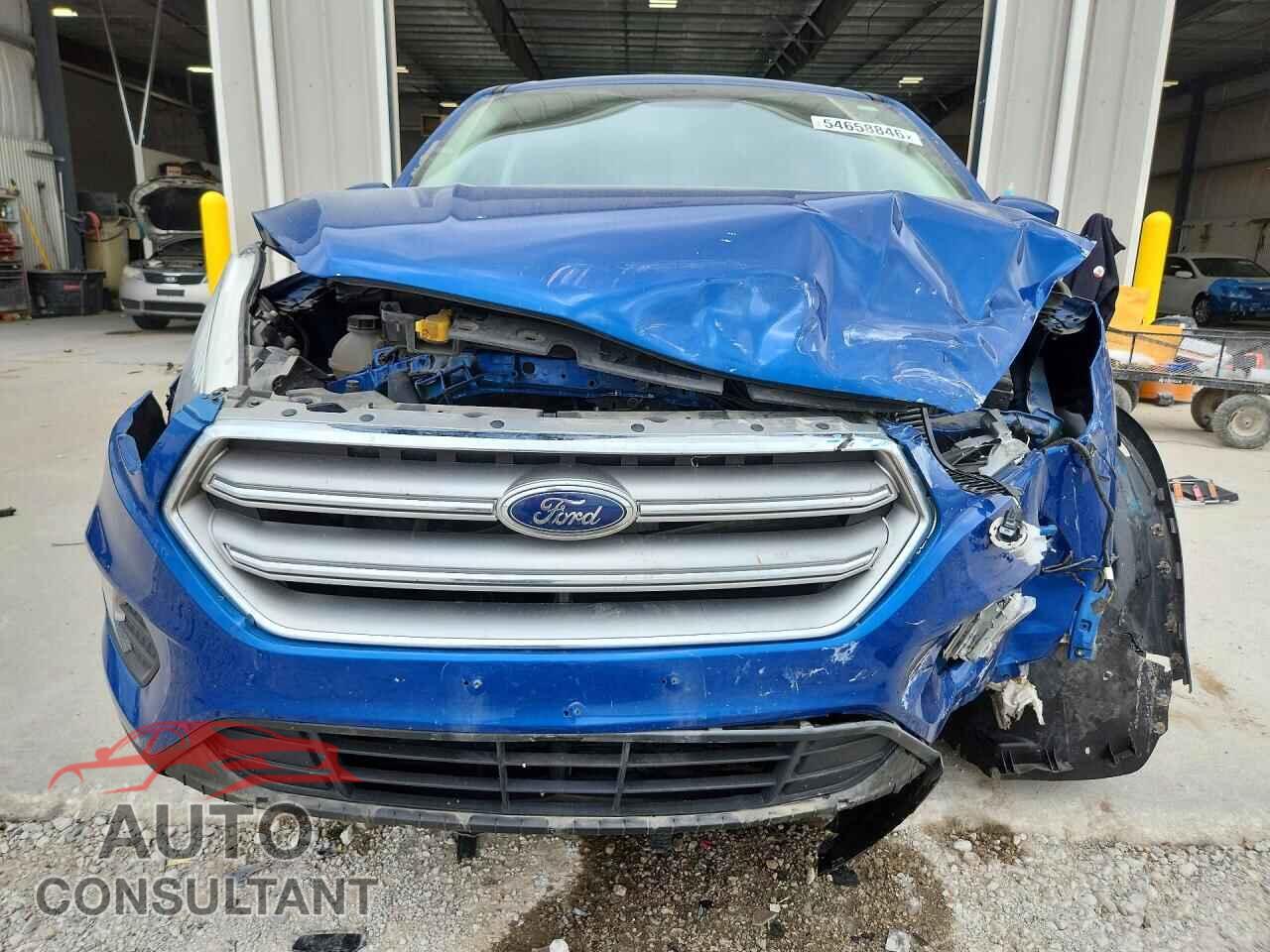 FORD ESCAPE 2017 - 1FMCU9GD0HUD65096