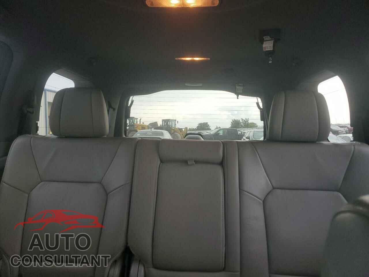 HONDA PILOT 2015 - 5FNYF3H74FB009086