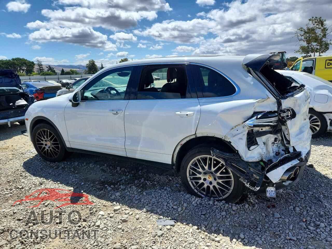 PORSCHE CAYENNE 2017 - WP1AB2A25HLA52601
