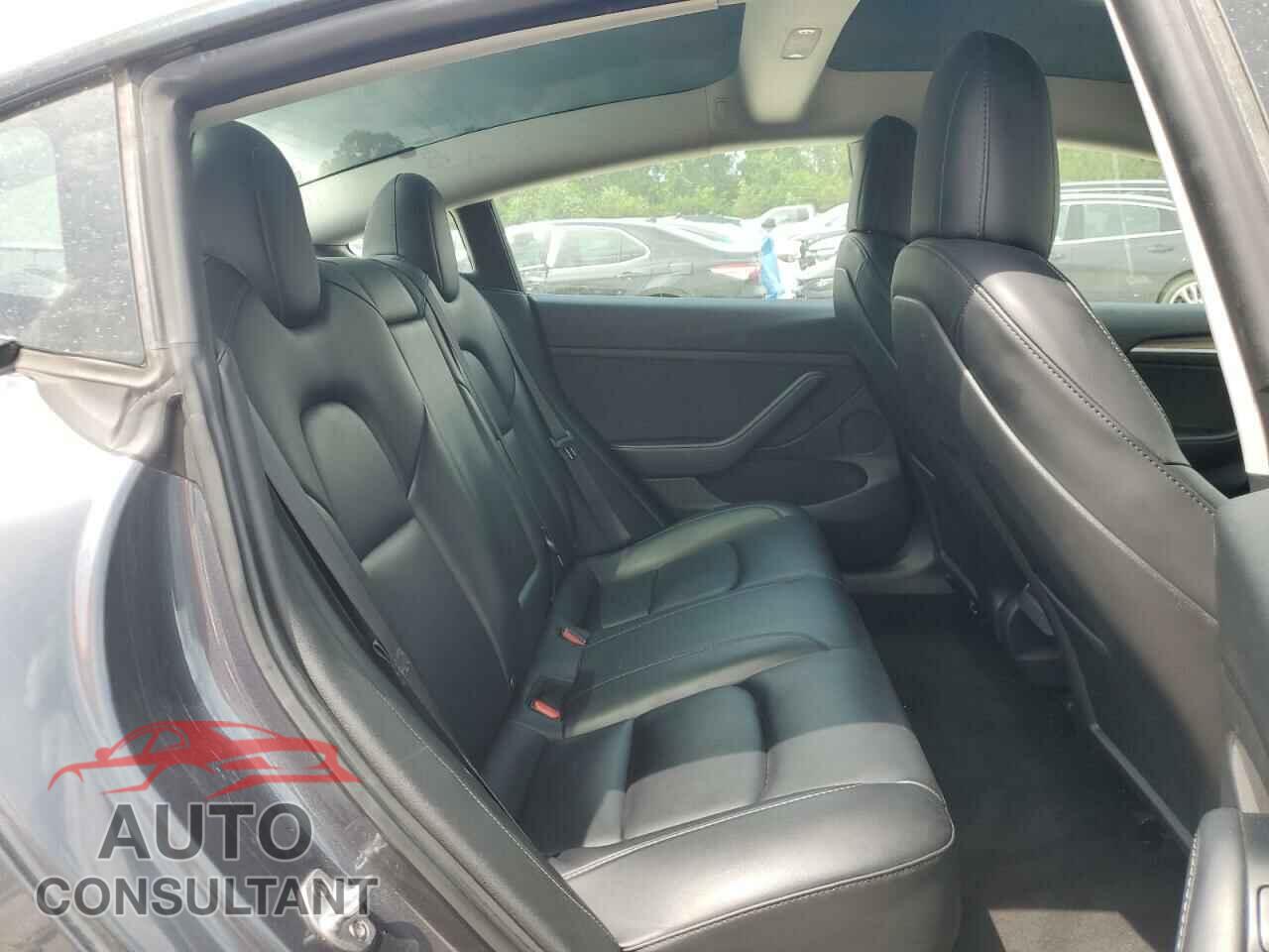 TESLA MODEL 3 2022 - 5YJ3E1EA5NF370682