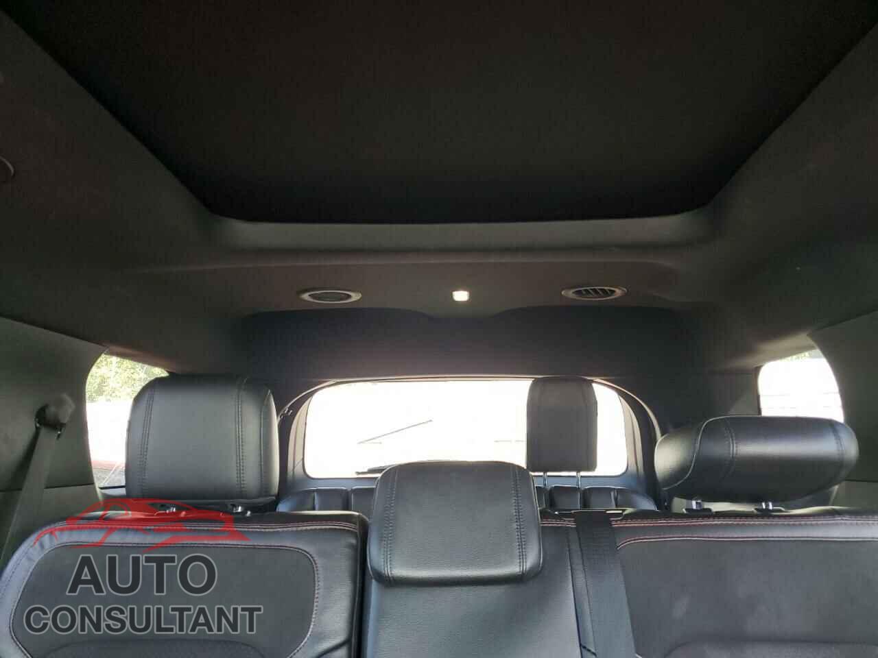FORD EXPLORER 2018 - 1FM5K7D82JGB75394