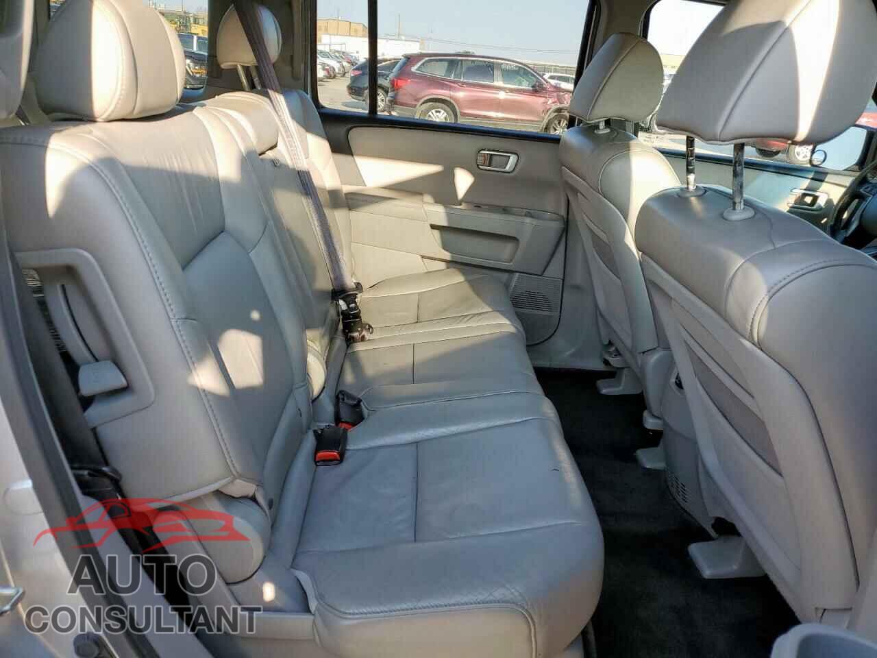 HONDA PILOT 2011 - 5FNYF3H77BB040407