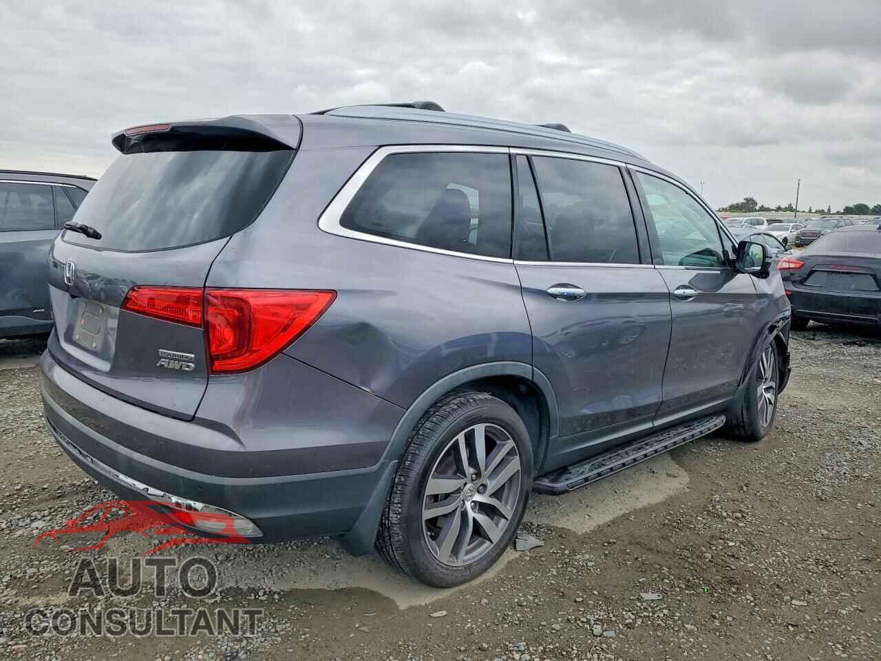 HONDA PILOT 2017 - 5FNYF6H90HB081845