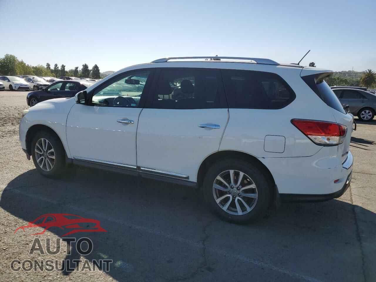 NISSAN PATHFINDER 2015 - 5N1AR2MN3FC708211
