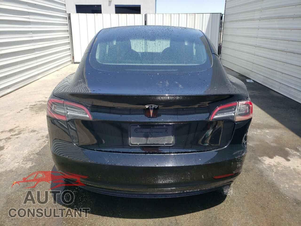 TESLA MODEL 3 2022 - 5YJ3E1EA9NF304457