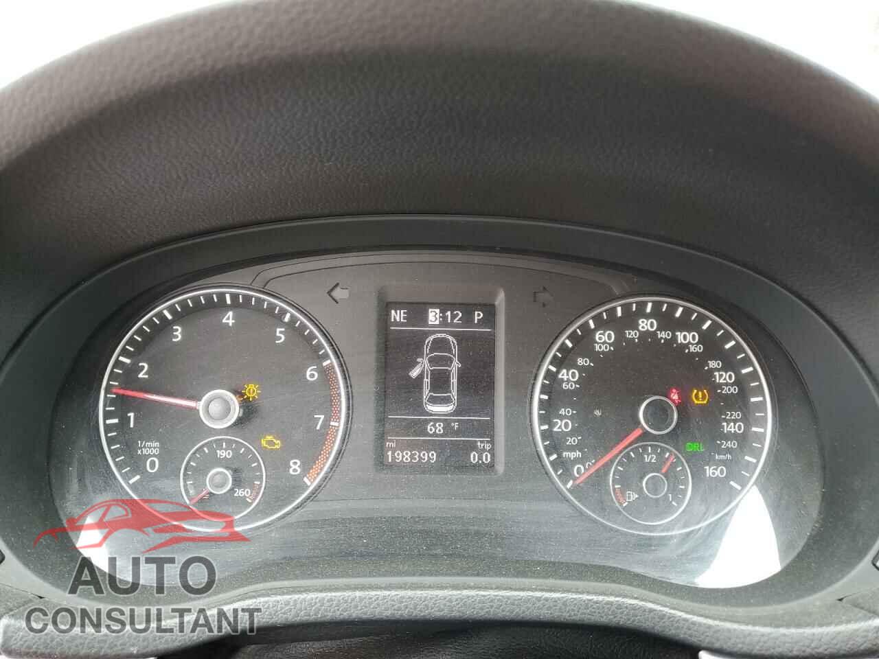 VOLKSWAGEN PASSAT 2013 - 1VWBP7A34DC006830