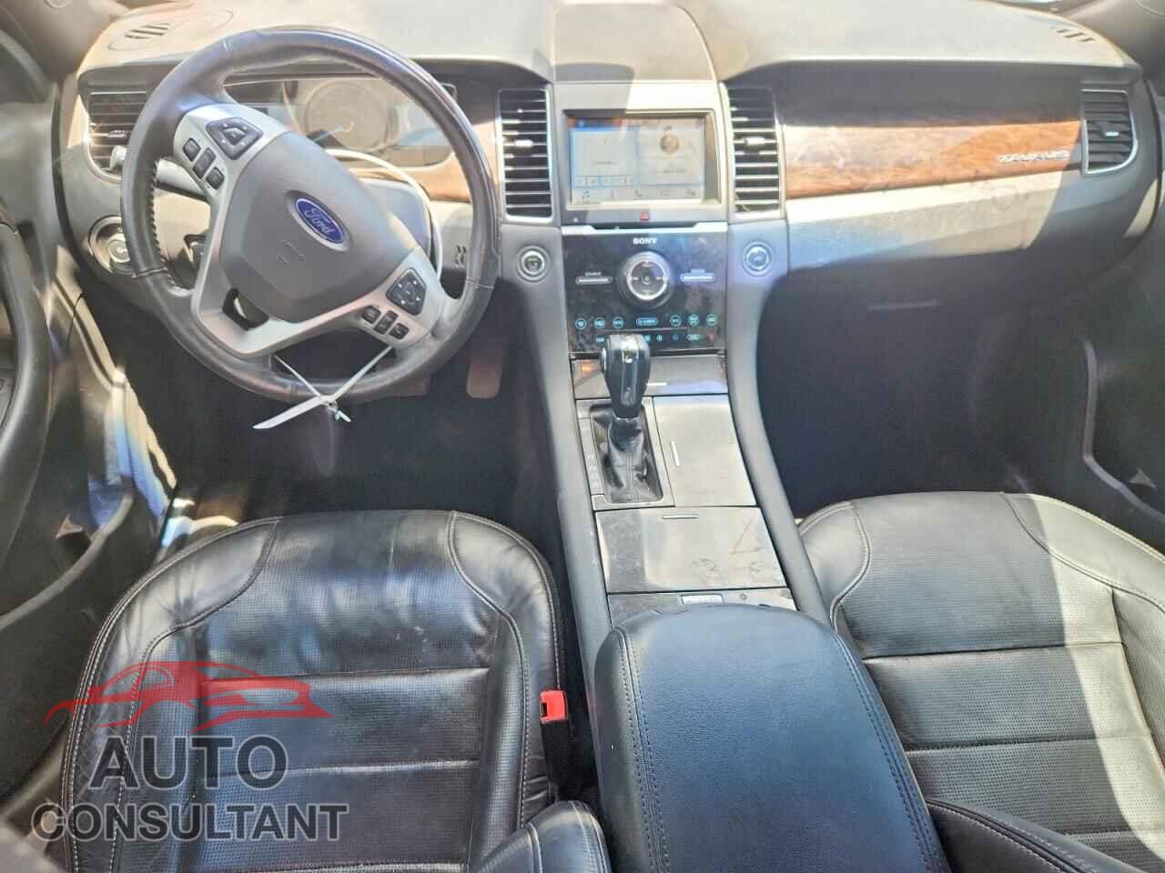 FORD TAURUS 2017 - 1FAHP2F86HG108512