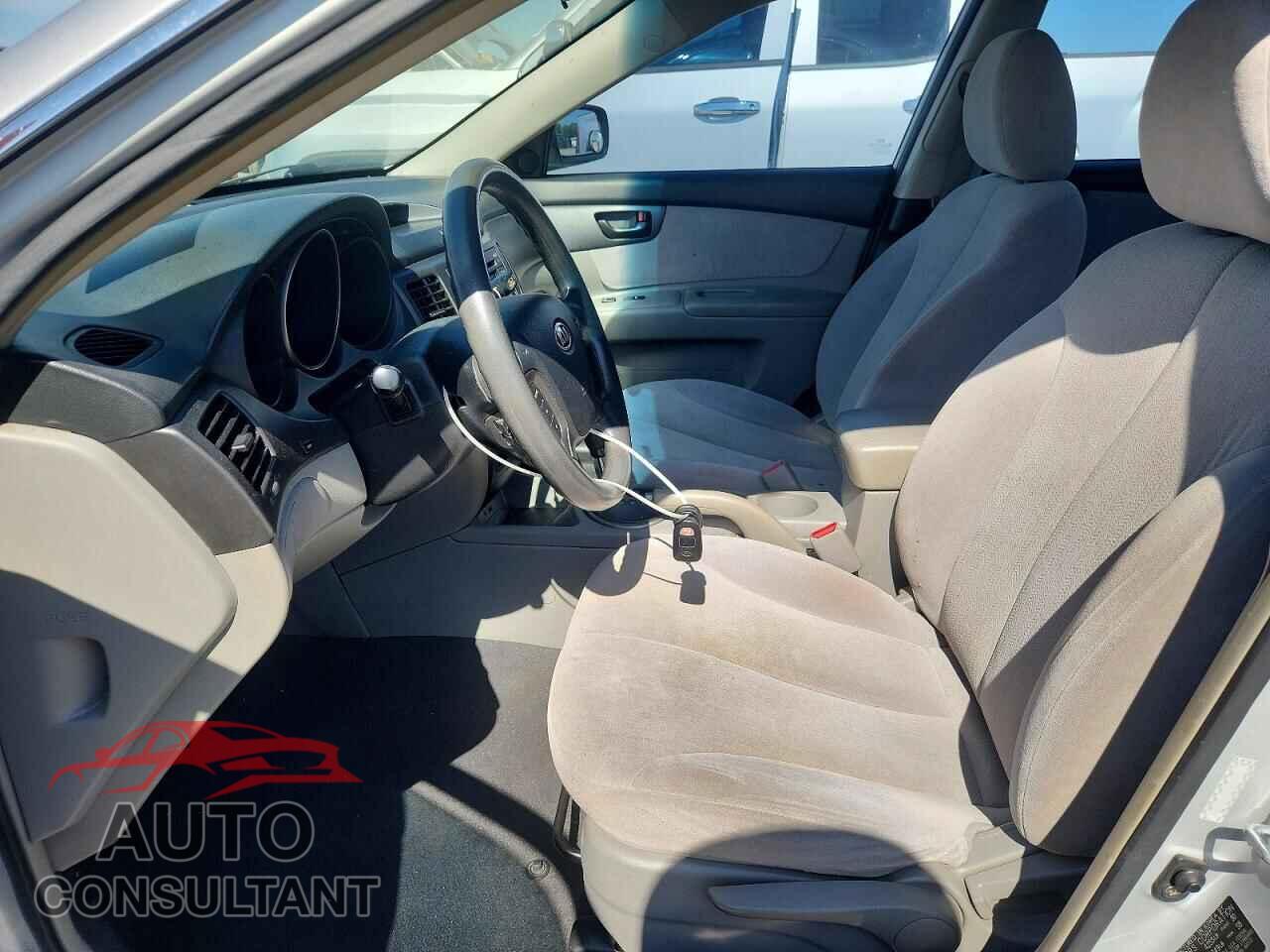 KIA OPTIMA 2009 - KNAGE228X95320583
