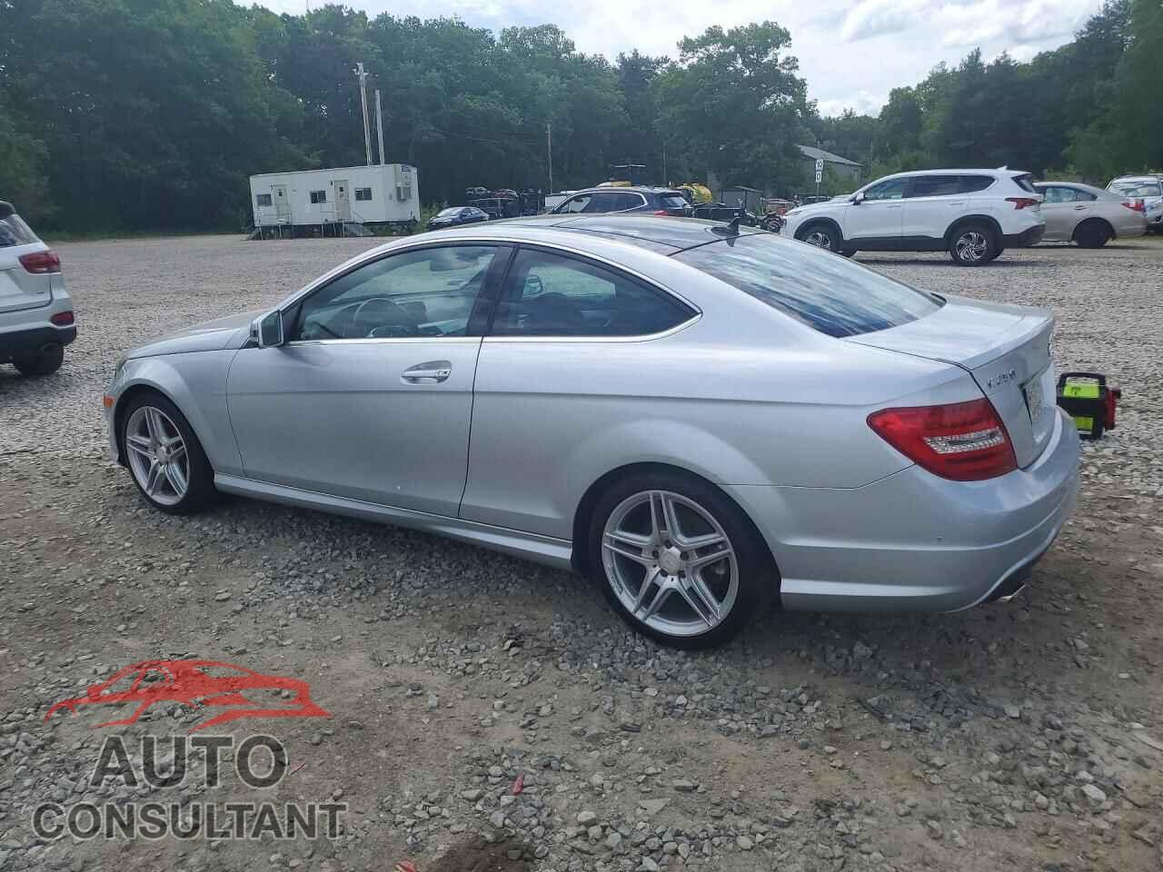 MERCEDES-BENZ C-CLASS 2012 - WDDGJ4HB8CF901892