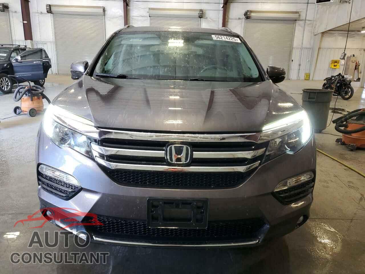 HONDA PILOT 2017 - 5FNYF6H96HB033007