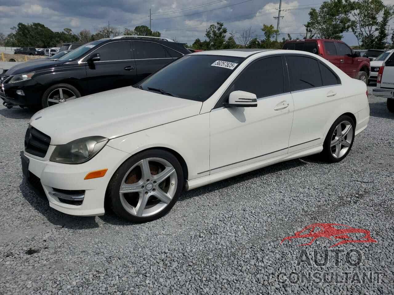 MERCEDES-BENZ C-CLASS 2013 - WDDGF8AB9DR255930