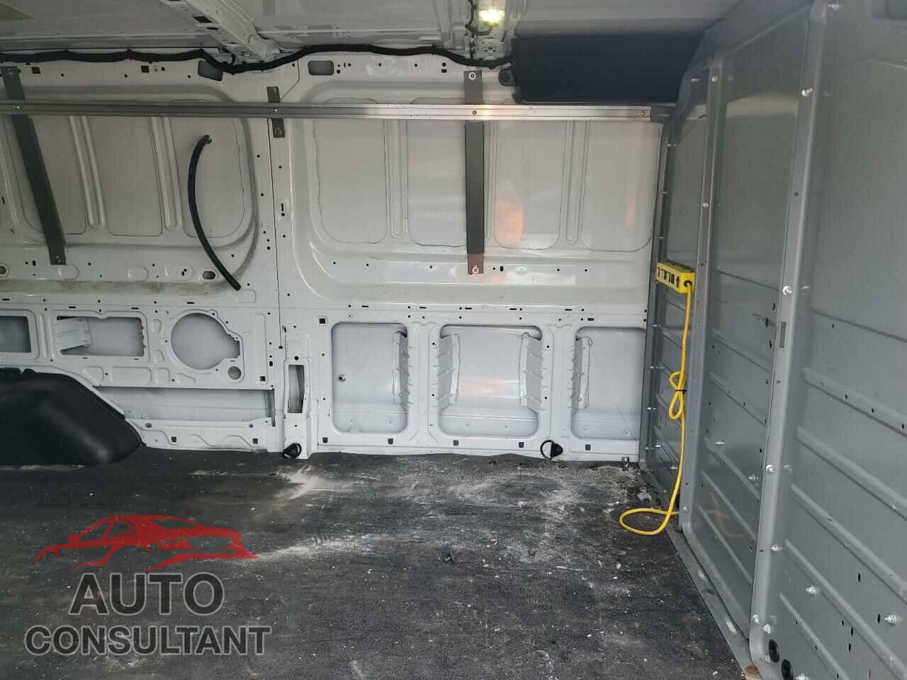 FORD TRANSIT 2017 - 1FTYR2YM2HKB51983