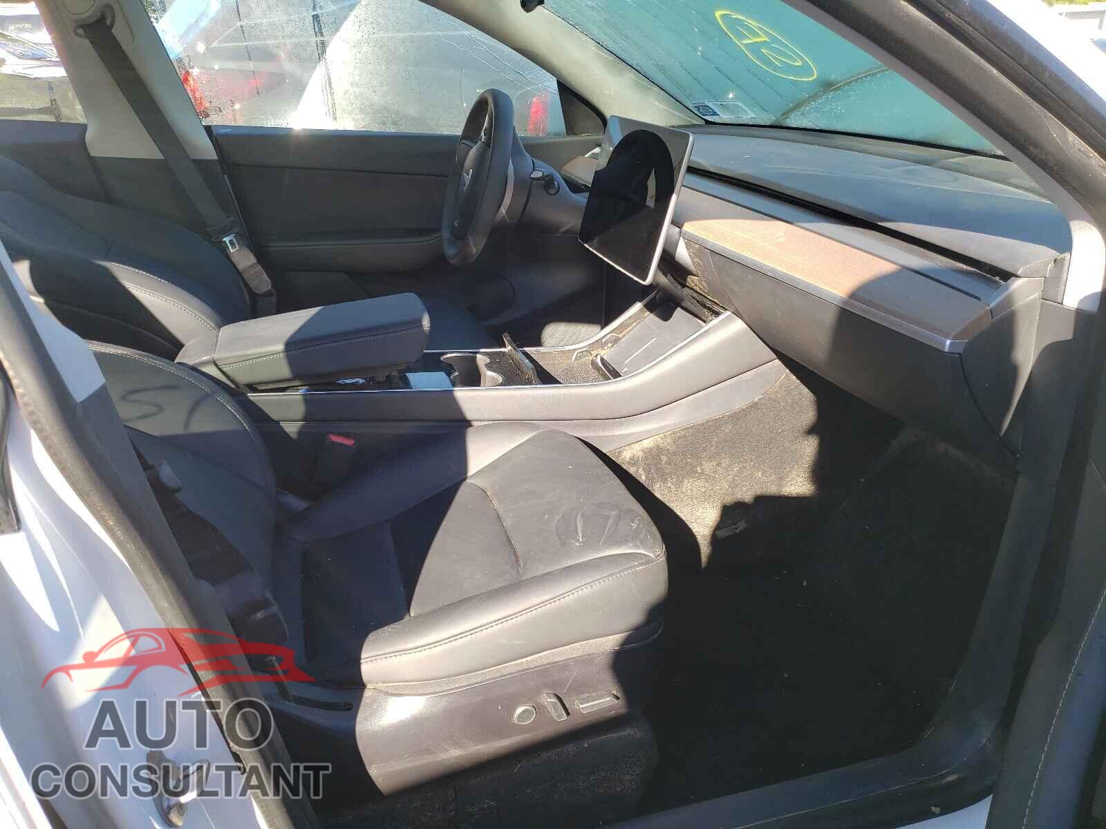 TESLA MODEL Y 2021 - 5YJYGDEEXMF085964