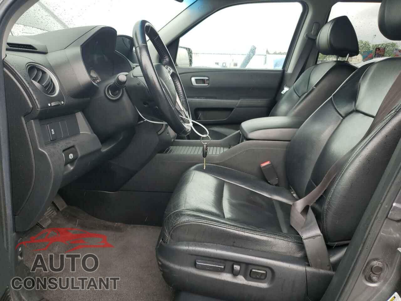 HONDA PILOT 2012 - 5FNYF4H50CB066613