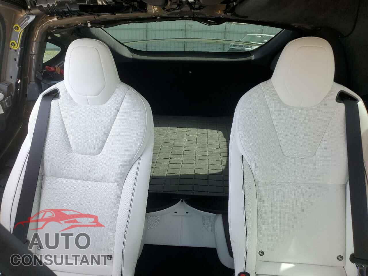 TESLA MODEL X 2024 - 7SAXCBE69RF454070