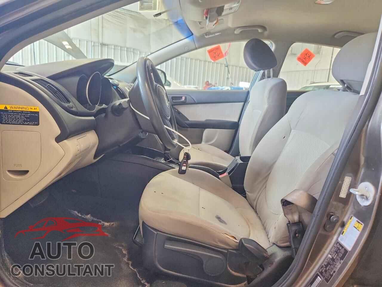 KIA FORTE 2011 - KNAFU4A27B5889257