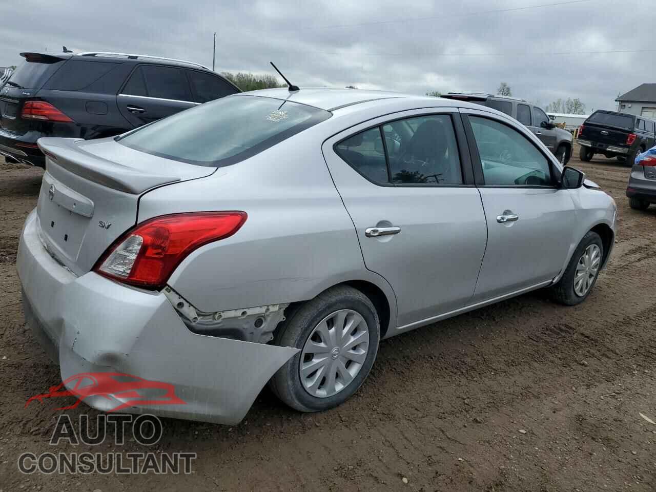 NISSAN VERSA 2019 - 3N1CN7AP3KL878212