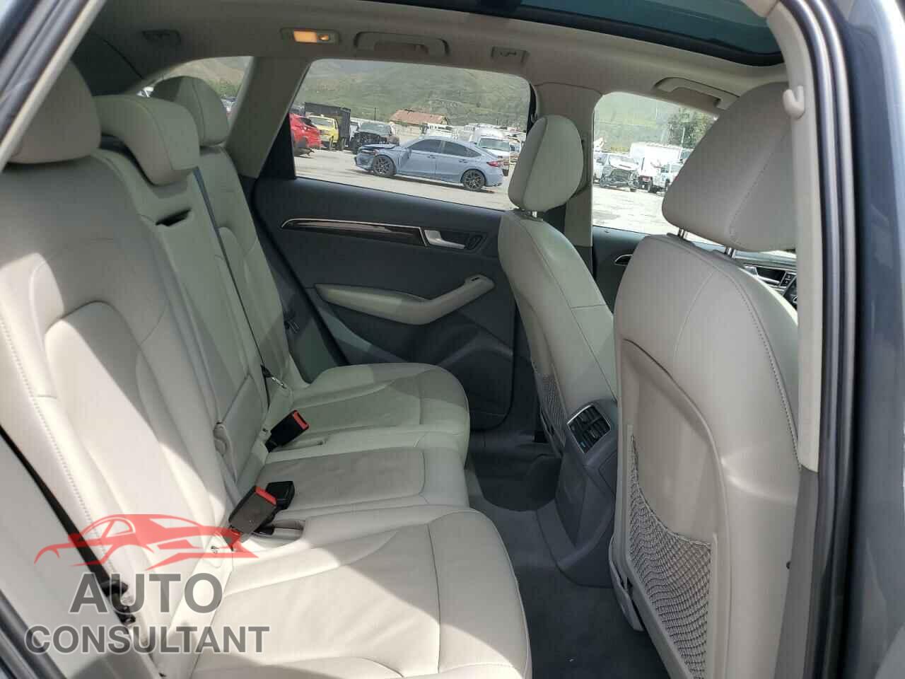 AUDI Q5 2012 - WA1LFAFP2CA072042