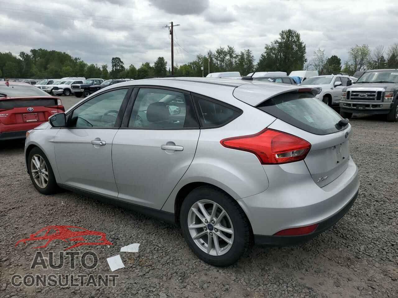 FORD FOCUS 2015 - 1FADP3K22FL269823