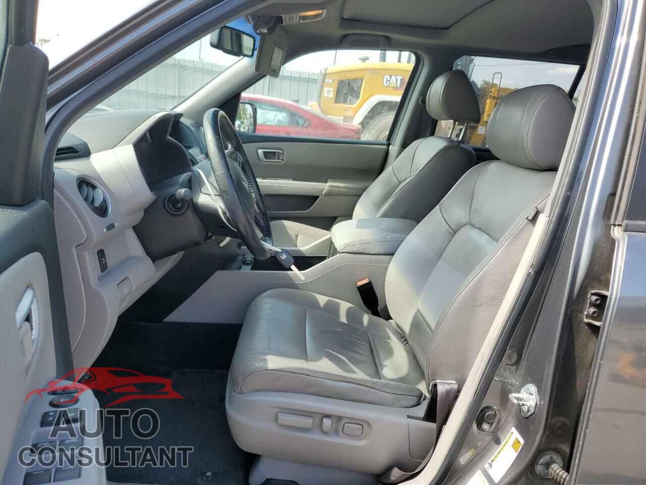 HONDA PILOT 2011 - 5FNYF3H53BB006396