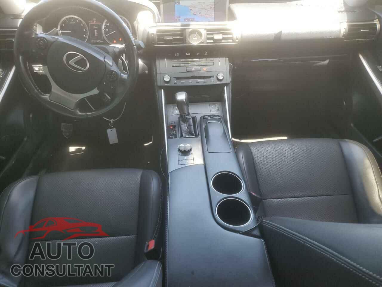 LEXUS IS 2016 - JTHBA1D25G5012924
