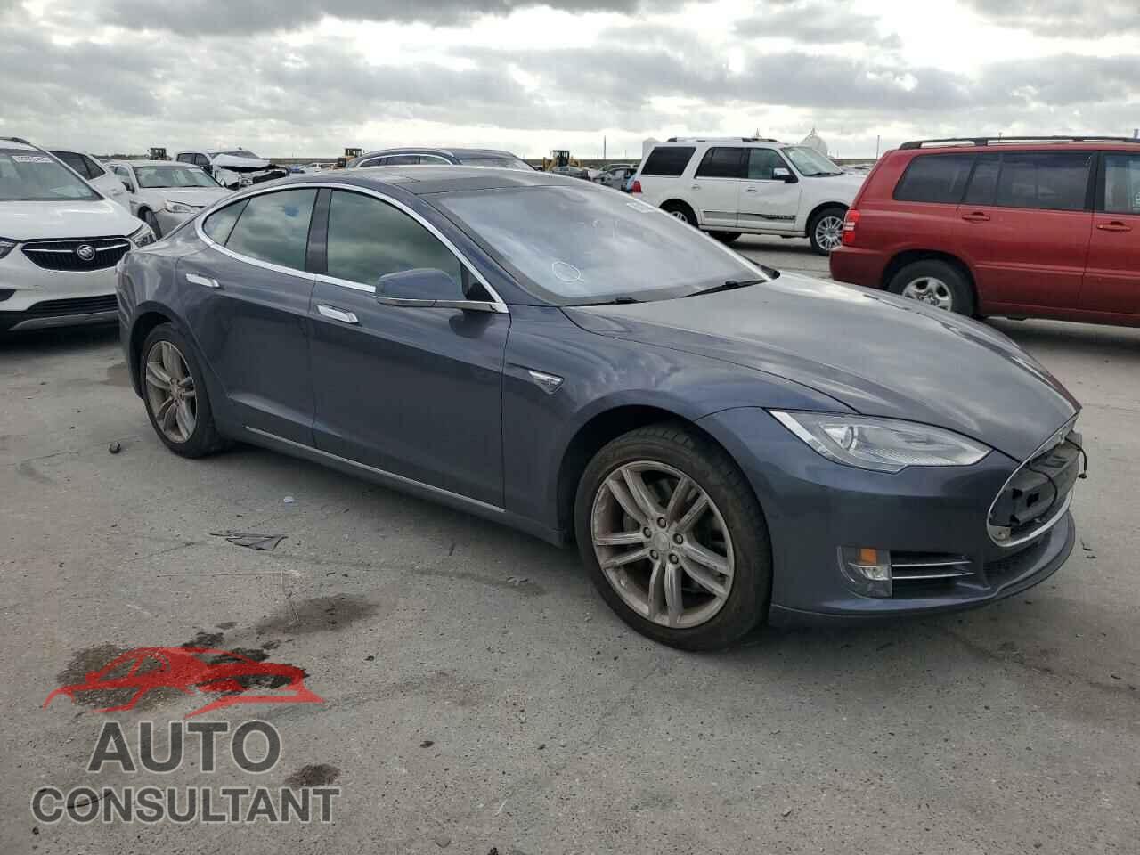 TESLA MODEL S 2014 - 5YJSA1H17EFP57219