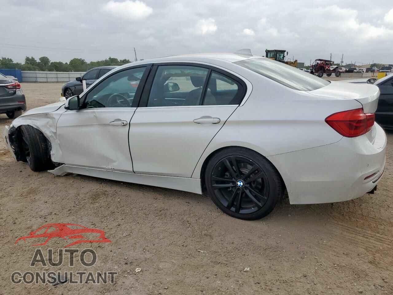 BMW 3 SERIES 2017 - WBA8B9G39HNU55152