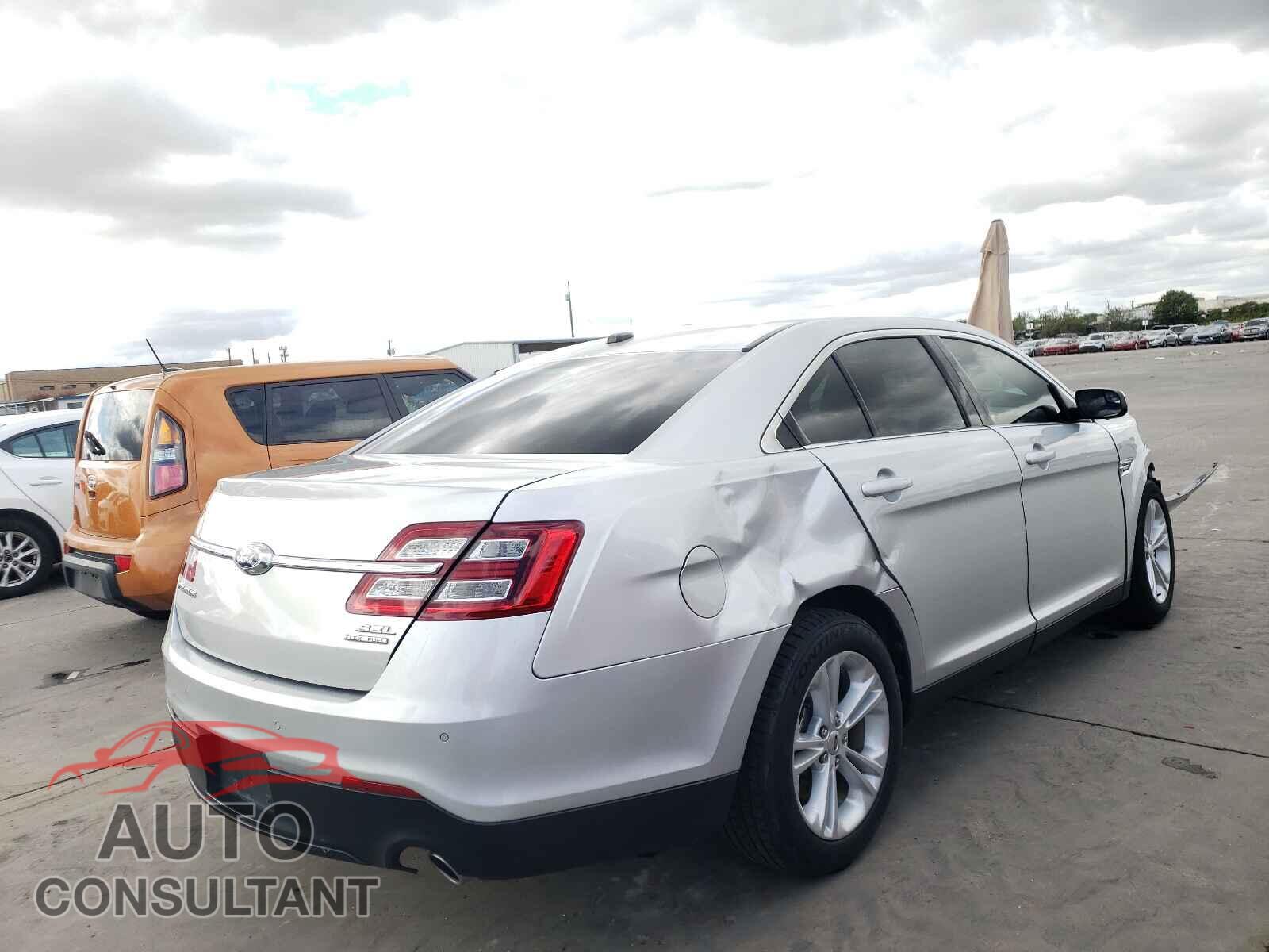 FORD TAURUS 2017 - 1FAHP2E80HG127719