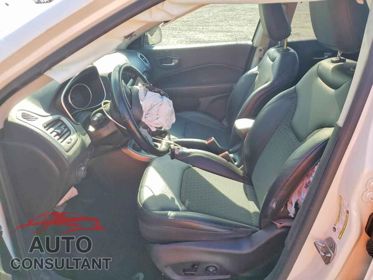 JEEP COMPASS 2018 - 3C4NJDBB8JT485260