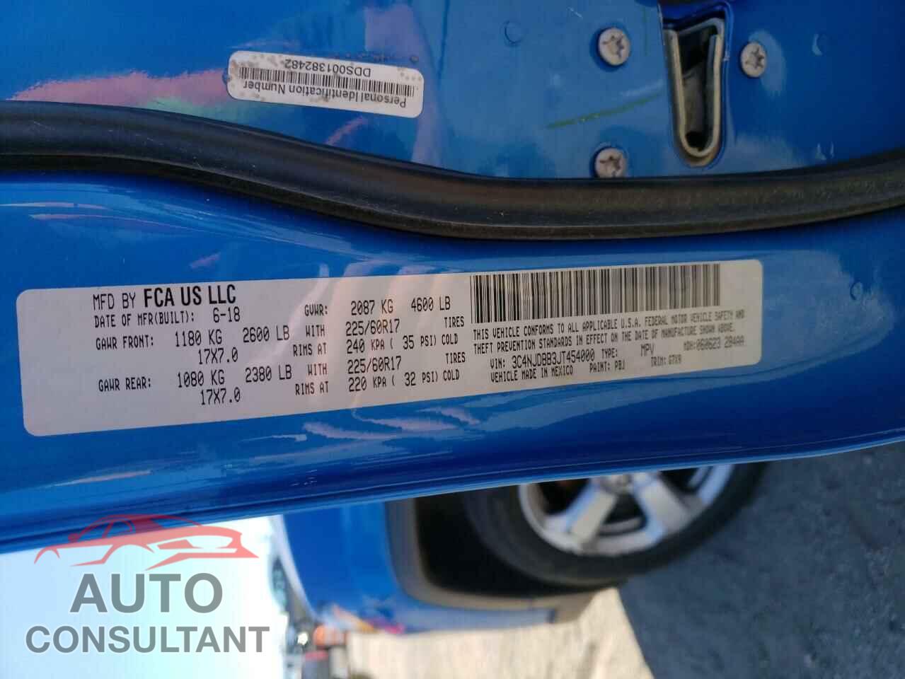 JEEP COMPASS 2018 - 3C4NJDBB3JT454000